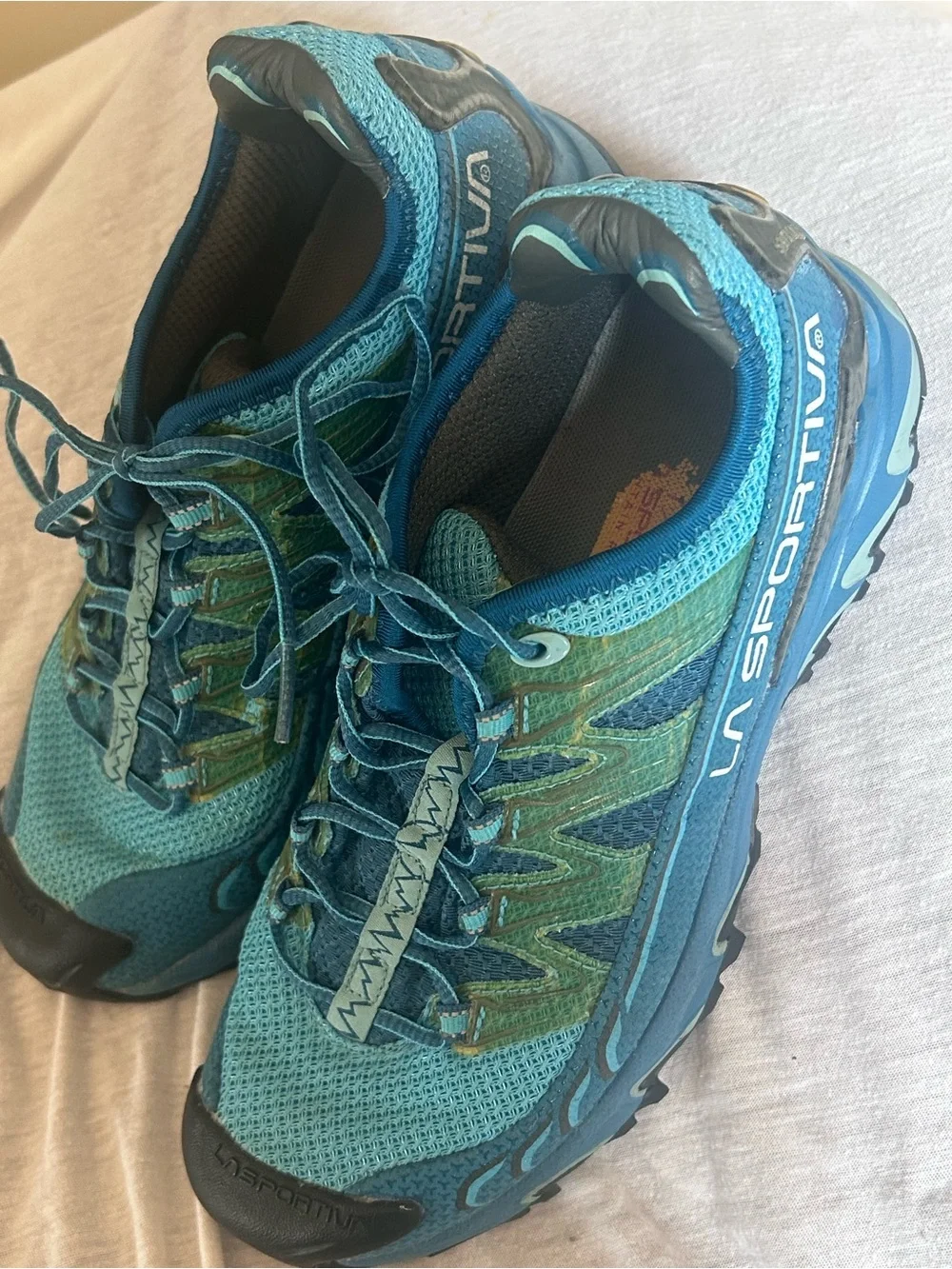 La Sportiva Women's Teal & Blue Trail Runners